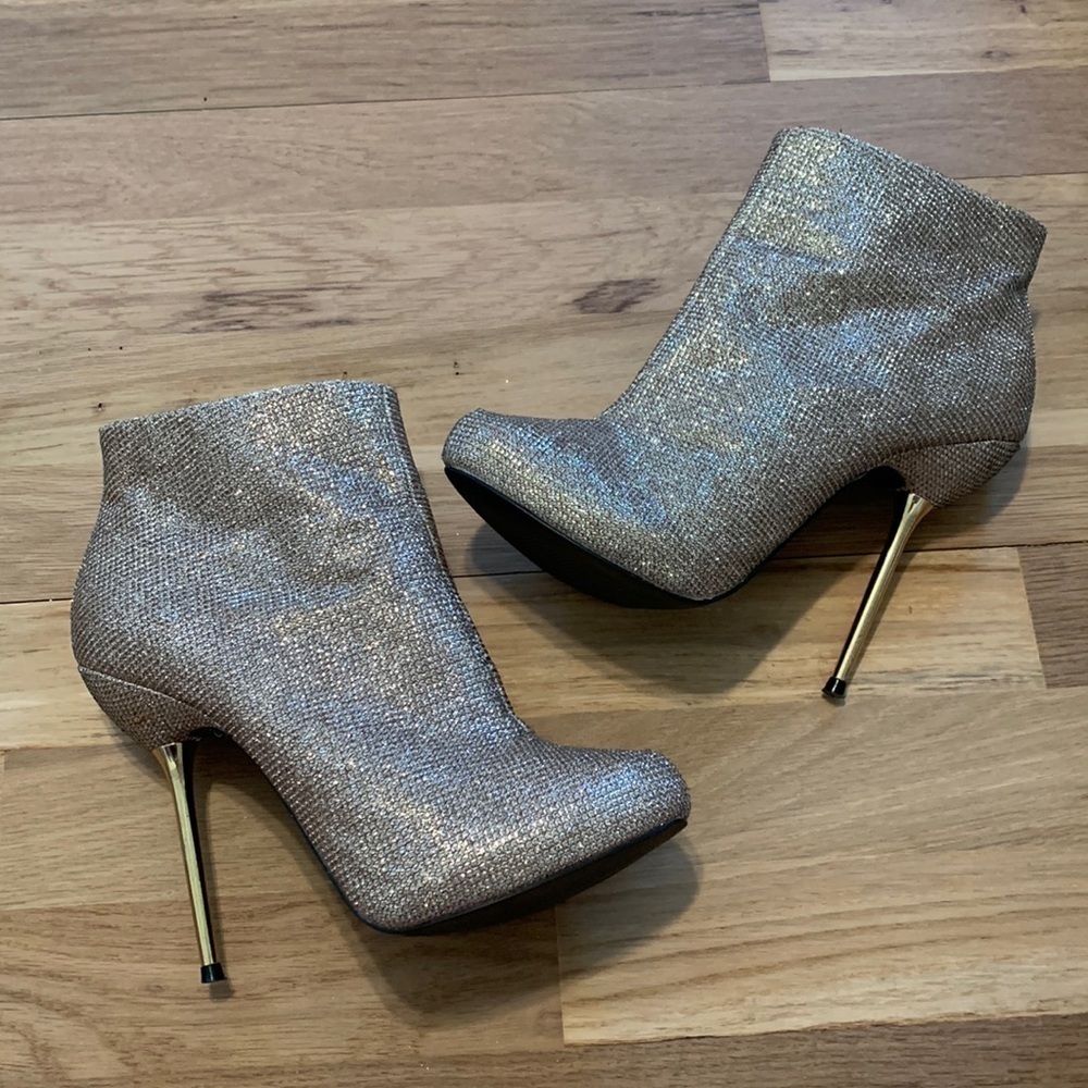DEB Glitter Stiletto High Heel Ankle Booties w/ Side Zipper Gold Women’s 6